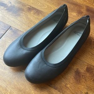 Dansko Women’s Kristen Flats Size 39